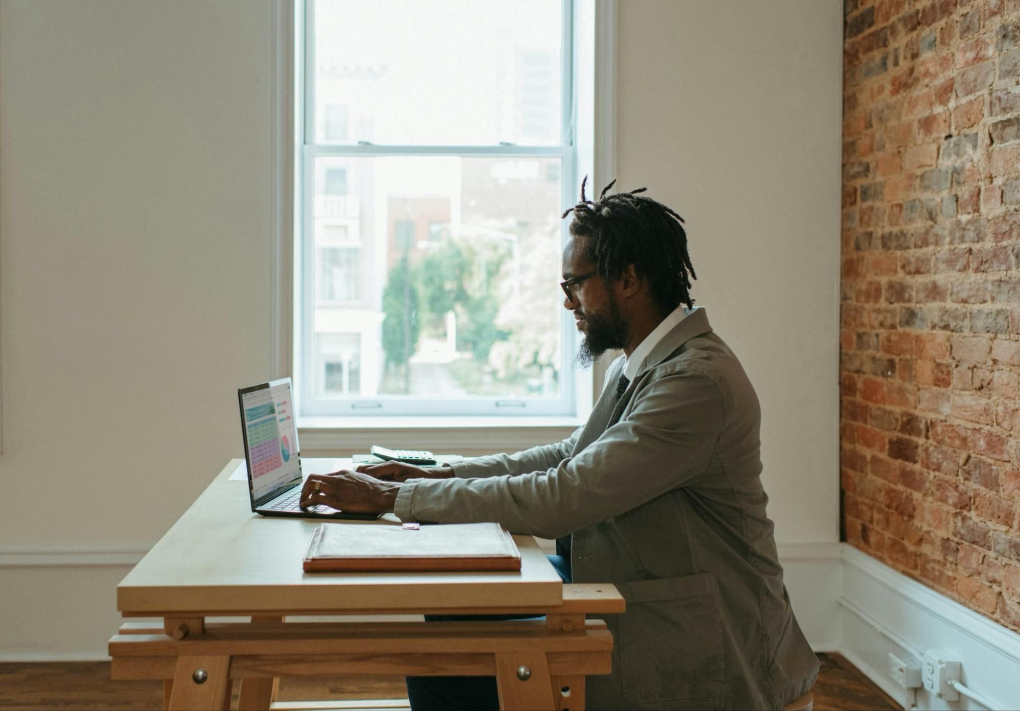 Beyond Relaxation: A Clinical Massage Plan for NYC Desk Pain