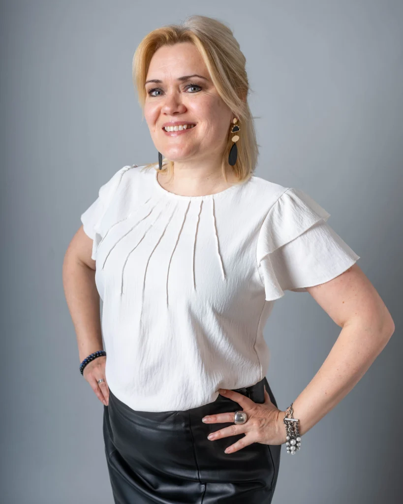 Interview with Lolita Guarin, Stress Management Expert, Speaker & Author, Be Amazing You